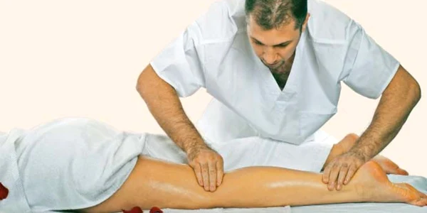 Masajul şi reflexoterapia  stimulează eliminarea toxinelor  