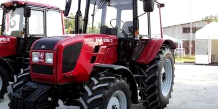 Tractoarele produse la Reghin sunt utile agricultorilor