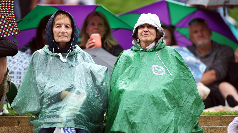 Wimbledon, umor britanic. Ploaia și deciziile de neînțeles ale organizatorilor au dat peste cap turneul