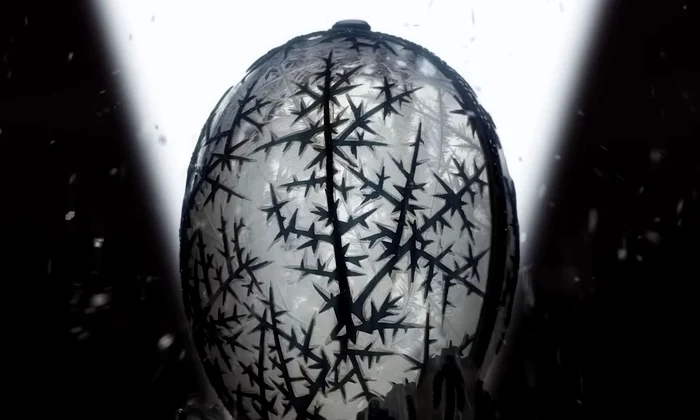 Oul de Iarnă al Romanovilor, creat de Fabergé (© captură video Youtube / Christie's)