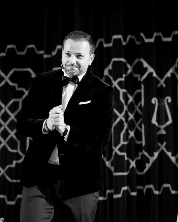 Mihai Morar, Facebook jpg