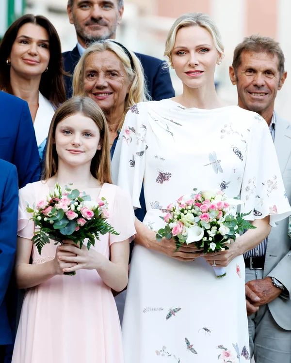 Charlene și copiii 4 jpg