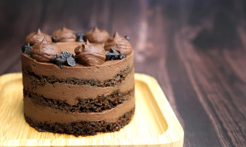 Tort de ciocolata Sursa foto shutterstock 2473905097 jpg