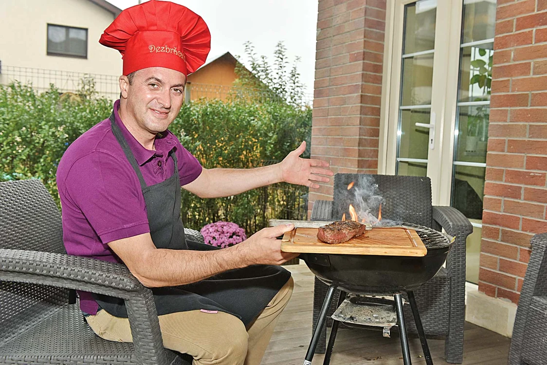 Dezbărcatu preferă carnea de oaie, pe grătar Sursa: Click! 