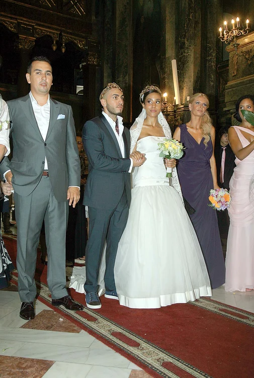 Alex şi Ana s-au căsătorit  în 2010. Naşi au fost Andreea  Bănică şi Lucian Mitrea