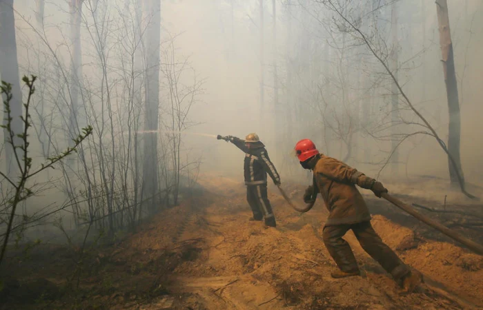 Ucraina arde mai mult decât restul Europei la un loc FOTO EPA-EFE / Yaroslav Yemelianenko