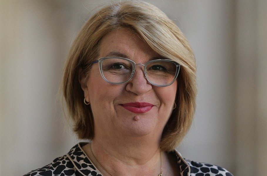 Magda Catone revine după mai bine de 12 ani pe micile ecrane. Va juca într-o comedie romantică