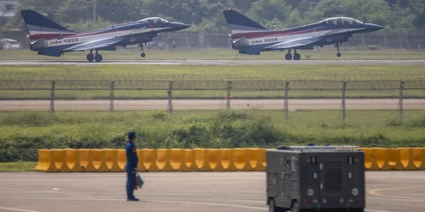 Avioane de vanatoare J-10 FOTO EPA-EFE