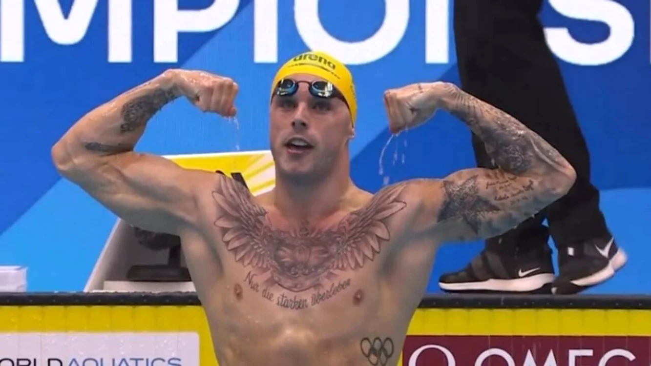 Kyle Chalmers, imediat după ce a cucerit aurul în proba de 100 de metri liber, la Fukuoka