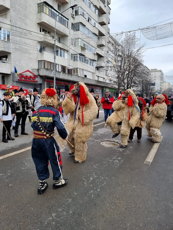 Colindători din toată țara au venit la Focșani