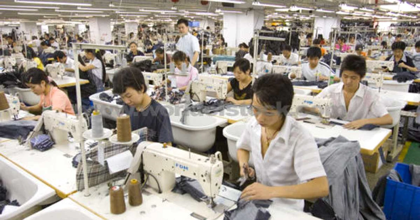 Muncitorii chinezi din Guangdong se plâng de salariile prea mici