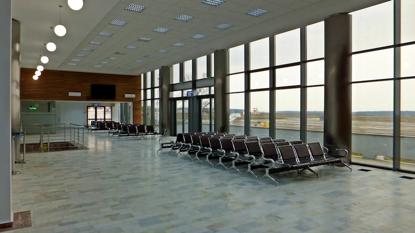 Interiorul aeroportului / foto: aeroportsuceava.ro