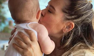 gina pistol fiica jpg