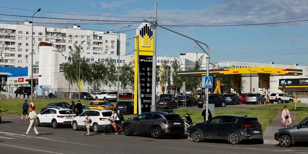 rusia cozi benzinarii jpg