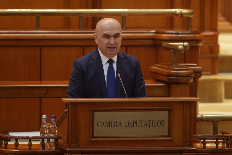 POLITICO: România riscă reacţii publice severe în urma măsurilor de reducere a celui mai mare deficit din UE