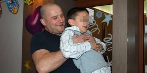 Ultima zi de naștere a copilului petrecută alături de tată