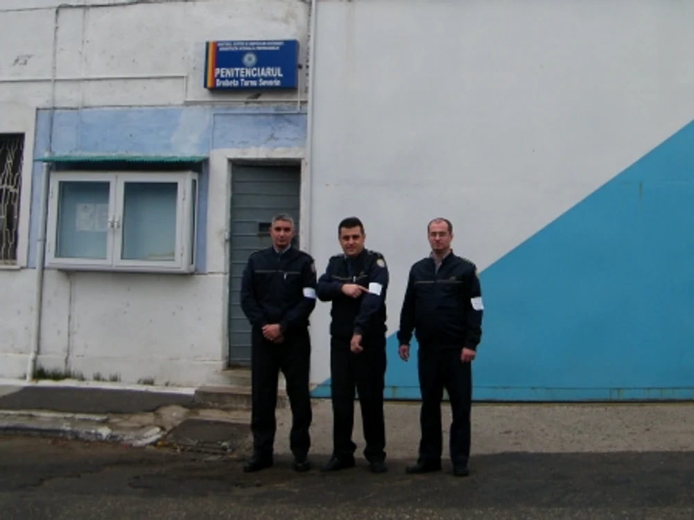 Aproximativ douăzeci de lucrători ai penitenciarului vor pleca la noapte la Bucureşti