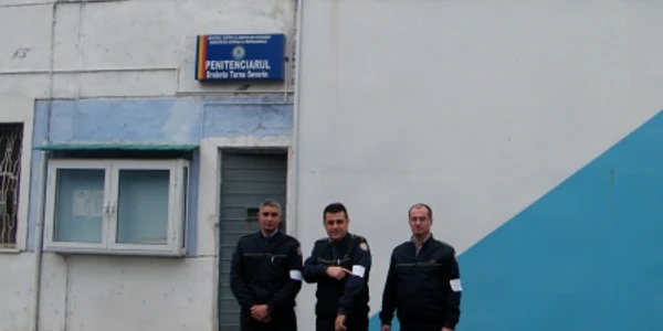 Aproximativ douăzeci de lucrători ai penitenciarului vor pleca la noapte la Bucureşti