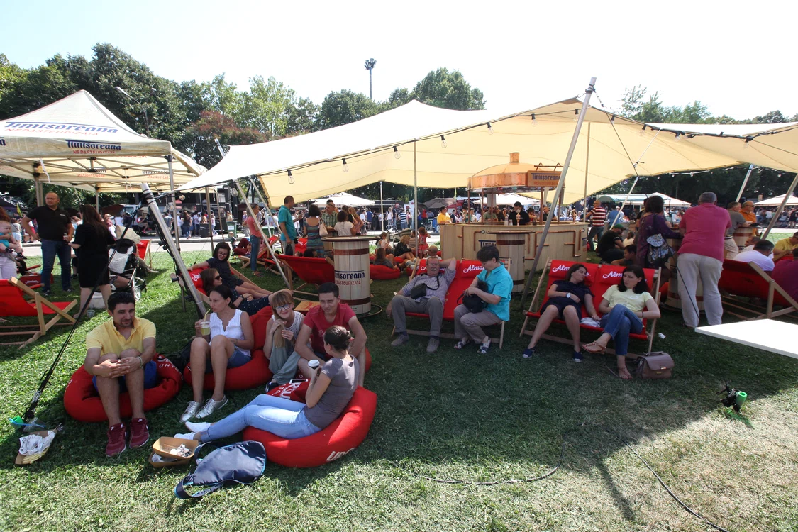 
    Street Food are loc, în acest weekend, în grădina de la Park LakeFoto: Click!  