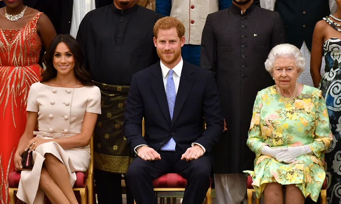 regina elisabeta harry meghan jpeg