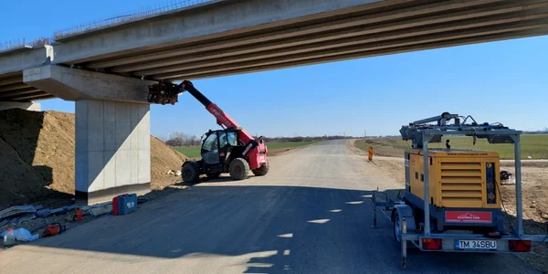 Lucrări la pasajele şoselei de centură Timişoara-Sud FOTO DRDP Timişoara
