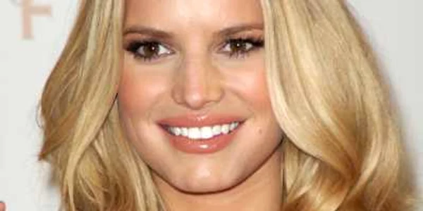 Jessica Simpson shutter