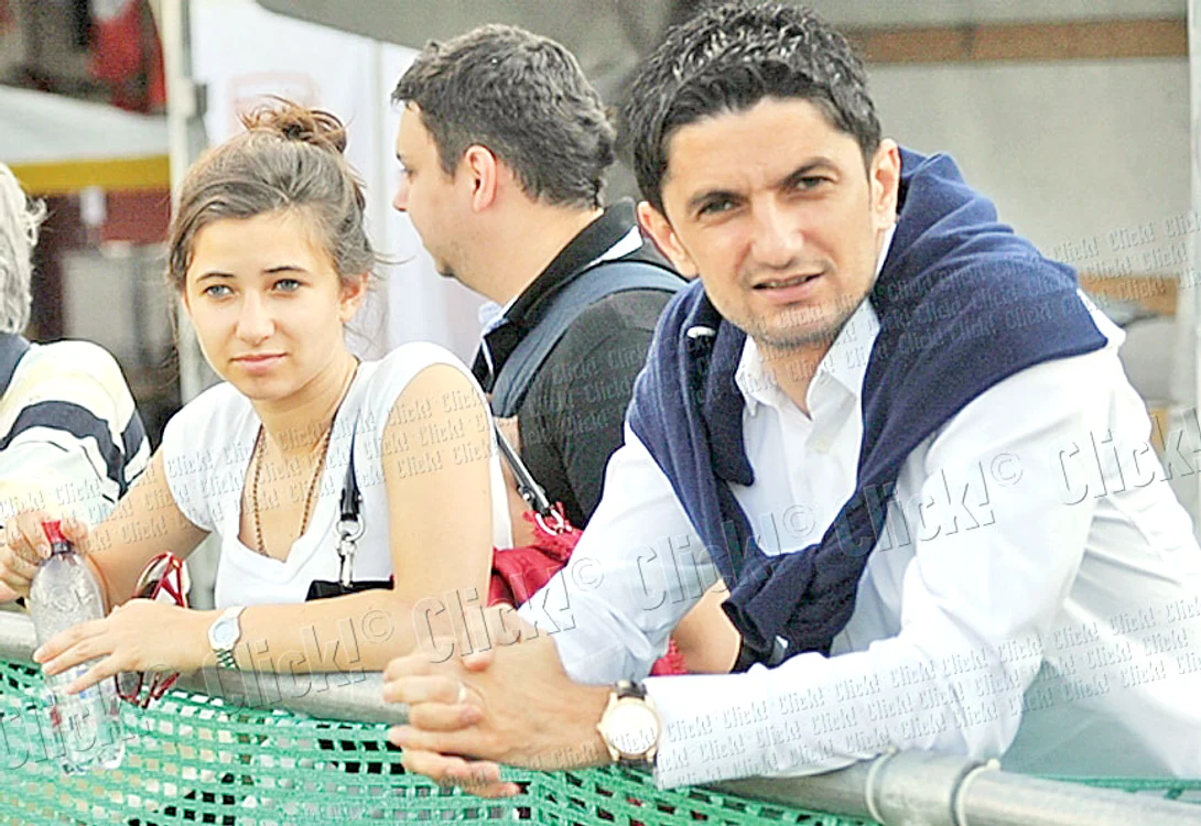 Matei e elev, Marilu stă un an acasă