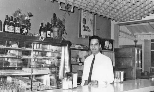 anans pizza greek reporter jpg