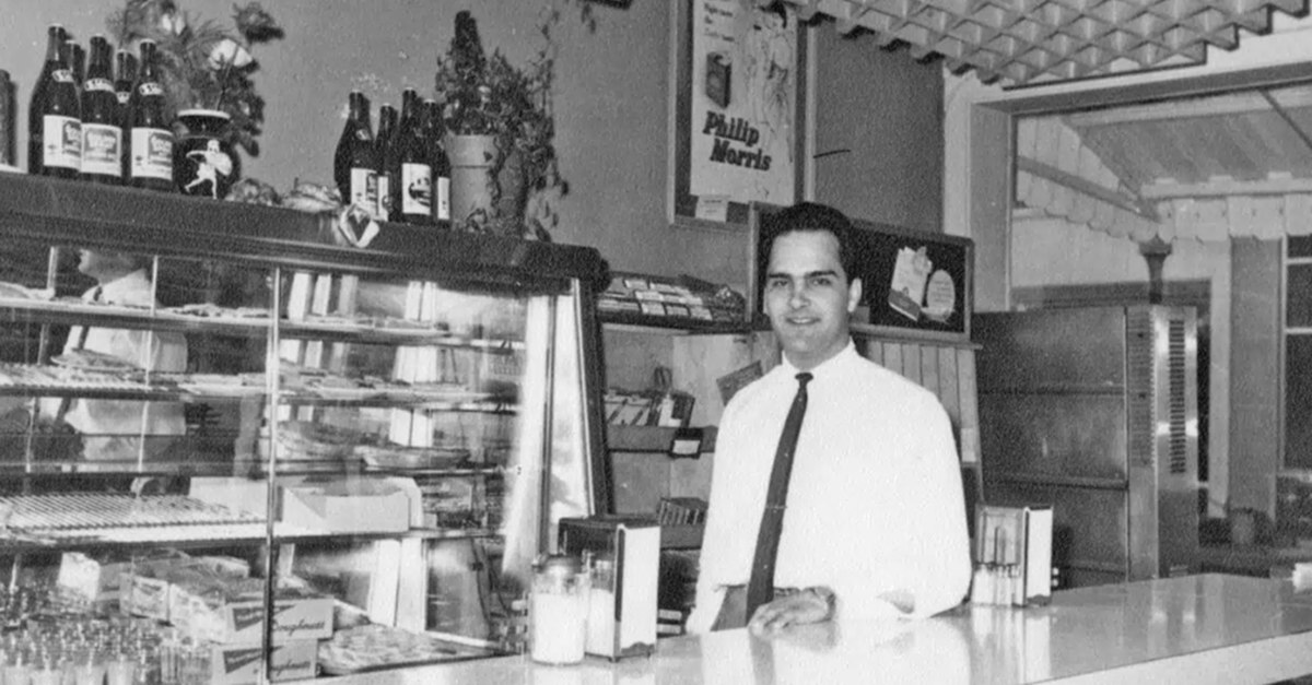 Cine a pus prima dată ananas pe pizza? Toppingul a stârnit dispute între un președinte și un premier