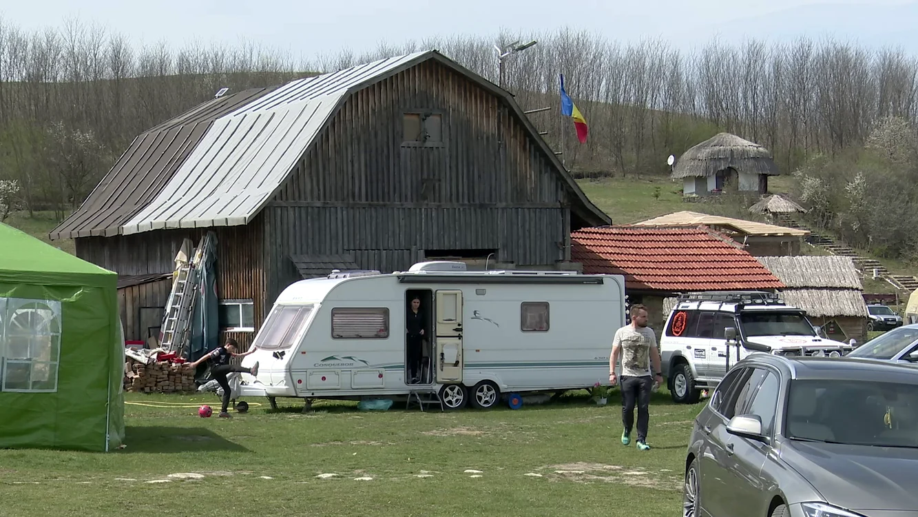 camping vulcani png