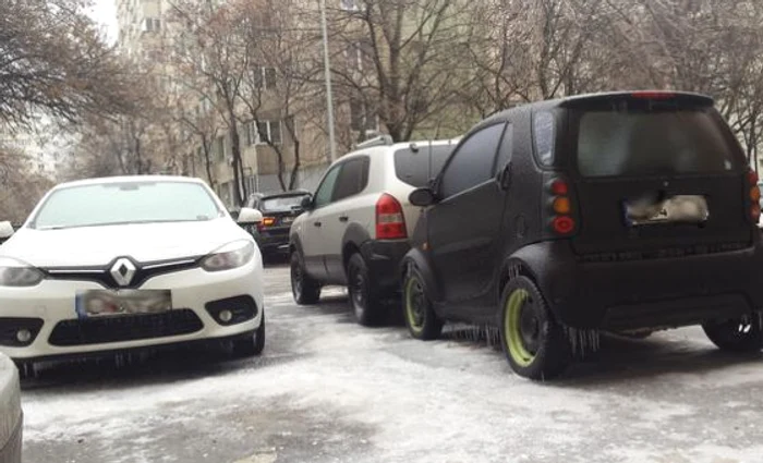 
    Meteorologii ANM atrag din nou atenția că nu scăpăm de rafale de vânt și polei nici în weekendFOTO: Florin Șuler  