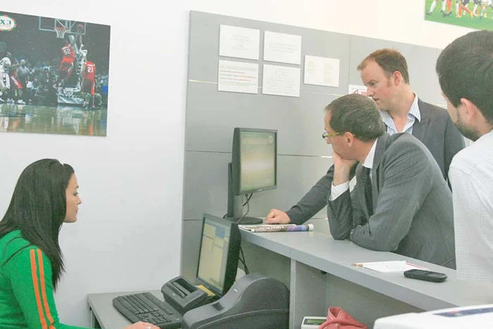 Cezar Ouatu (Fotografii: Reuters/Eurovision.com)