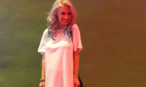 Andreea Bălan abia aştepta premiera filmului "Star Trek"  jpeg