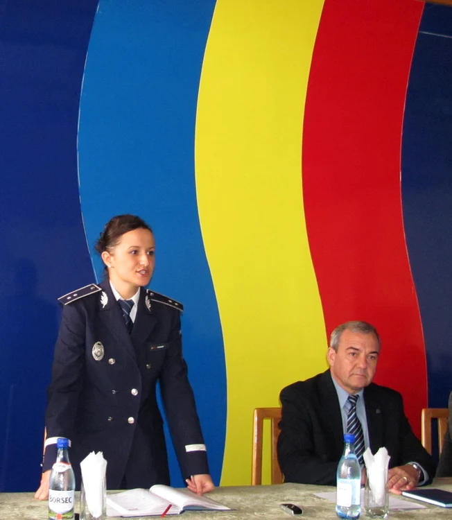 Ramona Tudor, purtător de cuvânt IPJ, alături de Vasile Mărgineanu comisar-şef IPJ