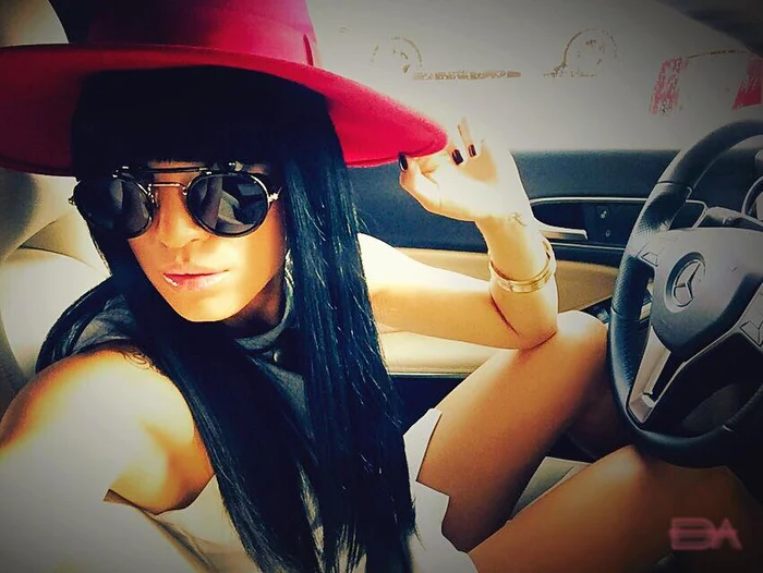 Adelina Pestriţu nu pare afectată de criticile aduse de admiratori