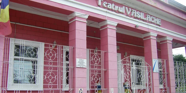 Tinerii actori botoşăneni au concurat cu trupe consacrate din ţară.