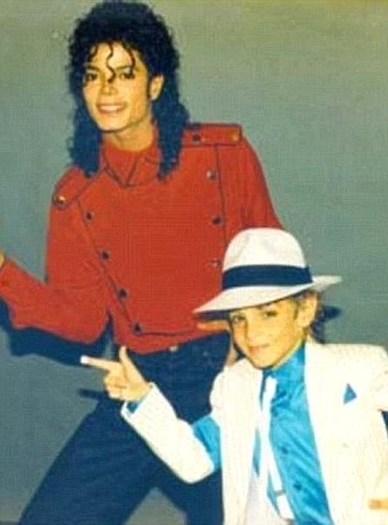 Wade Robson era un copil când l-a cunoscut pe Michael Jackson. Întâlnirea a lăsat urme adânci Sursa foto: Daily Mail