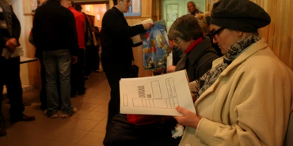 Bacau: Băcăuanii aleg pensia de teama şomajului