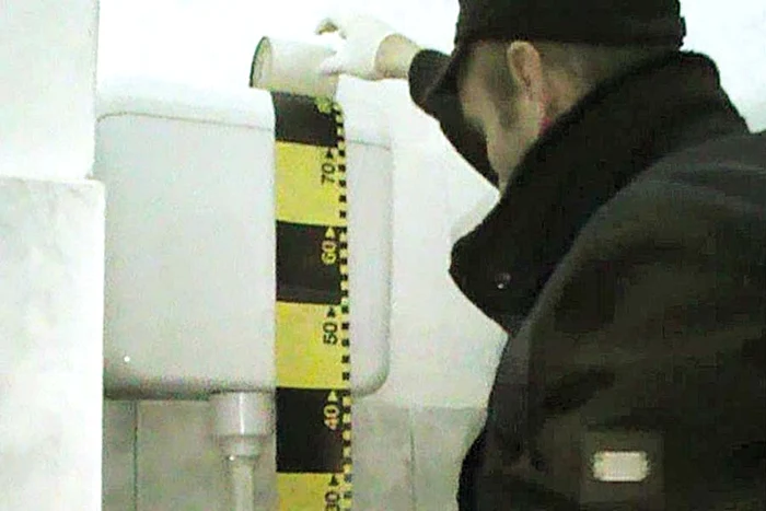 Păcănelele fac victime mai  ales în rândul tinerilor (CAPTURI: www.newspascani.ro)