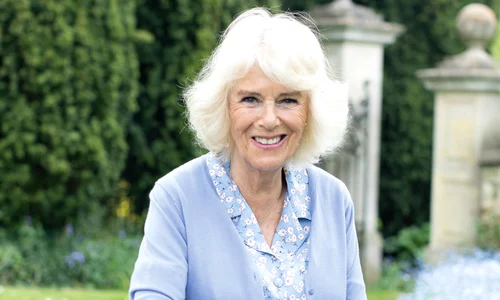 Camilla fotografiată de Kate PNG