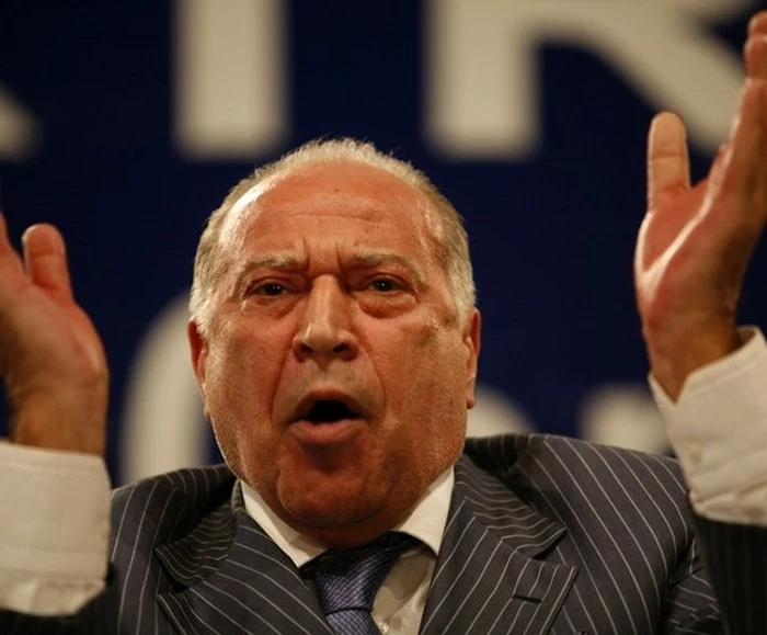 În acelaşi dosar al cărţilor scrise de deţinuţi a fost audiat, miercuri, şi Gigi Becali