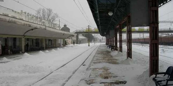 Călătorii vor avea de așteptat sosirea trenurilor întârziate (Arhiva Adevărul)