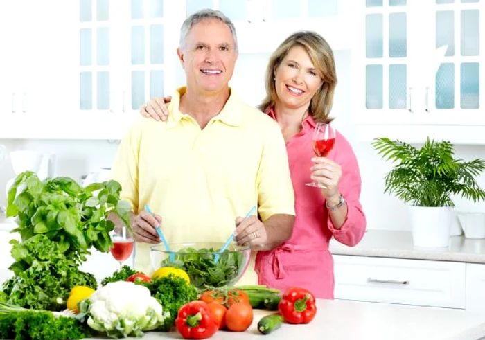 
    Medicul D'Adamo recomandă celor cu grupa sanguină B să evite consumul de porumb, grâu, hrișcă, linte și roșii.www.clicksanatate.ro  