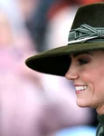 Kate Middleton cu pălărie jpg