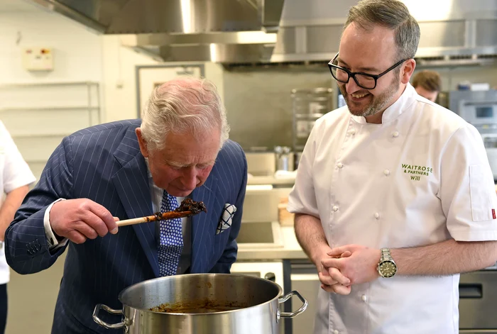 Charles mâncare, Profimedia (1) jpg