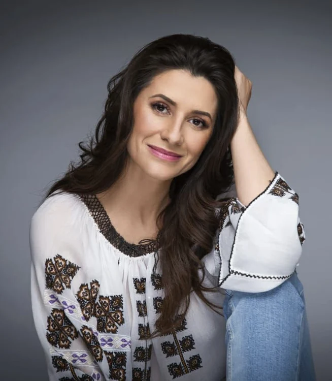 Iuliana Tudor primul talent show de folclor jpeg