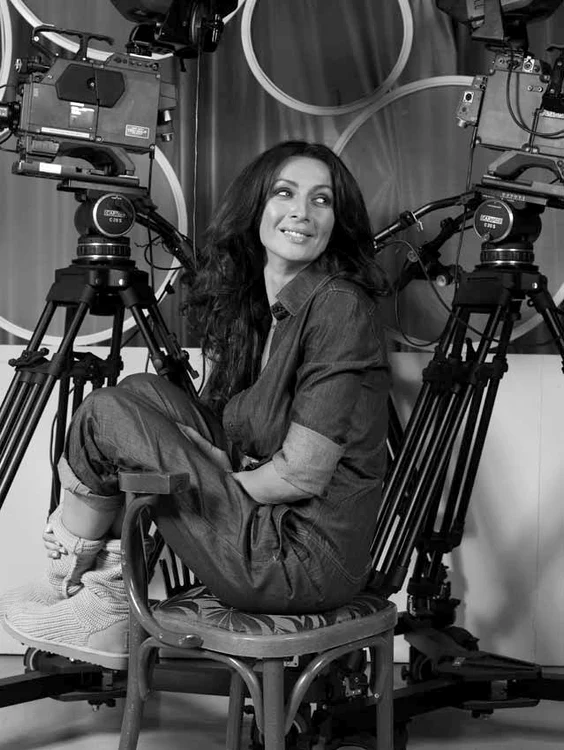 Mihaela Radulescu, printre camere de filmat