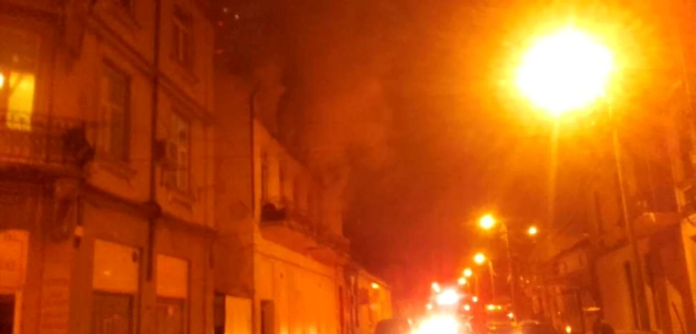 Incendiu la Constanţa, pe strada Jupiter Foto Alex Manda