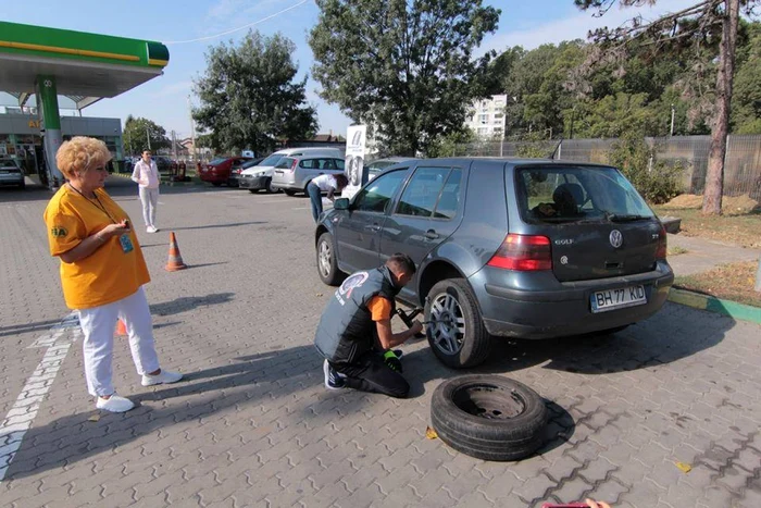 Concurs naţiona de schimbat roata de rezervă