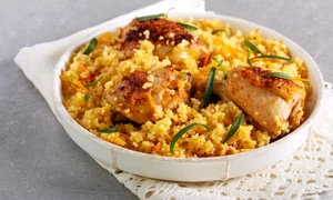 Pui picant cu cuscus  Sursa foto shutterstock 1529501294 jpg